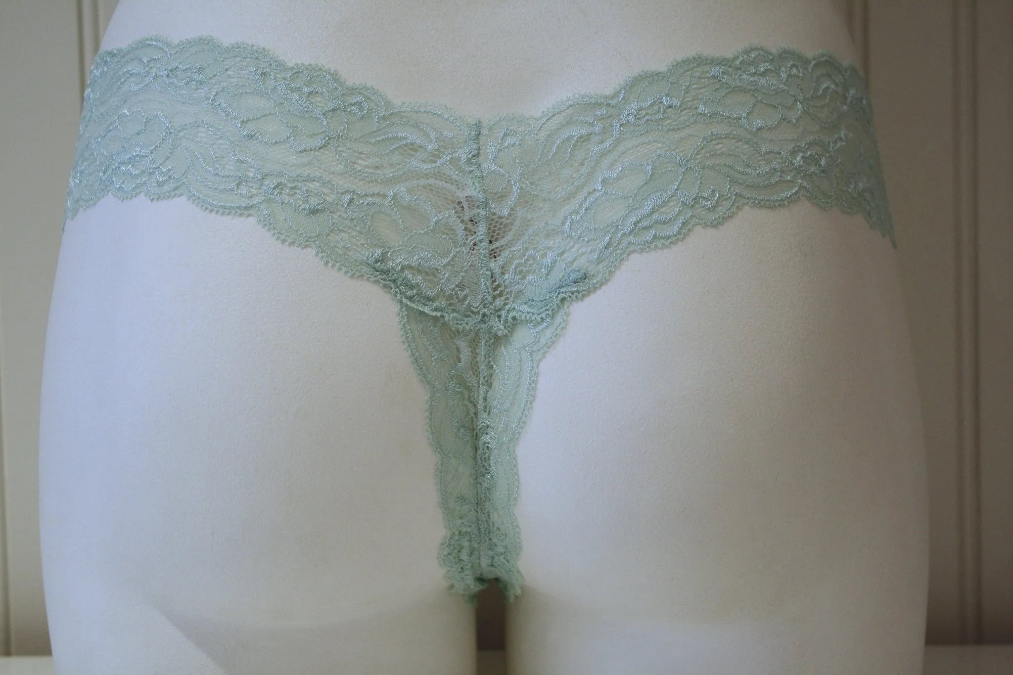 Chloe Lace Thong | Pistachio